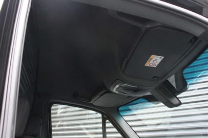 Car image 35