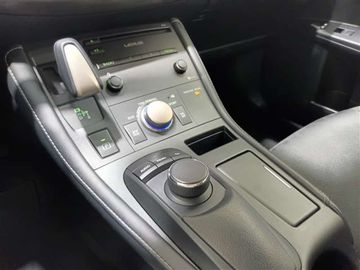 Car image 33