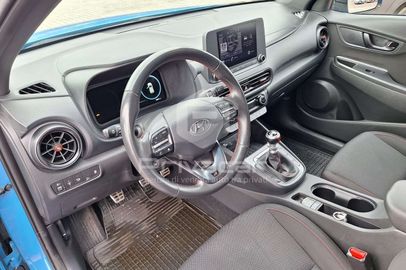 Car image 10