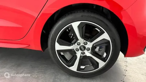 Car image 20
