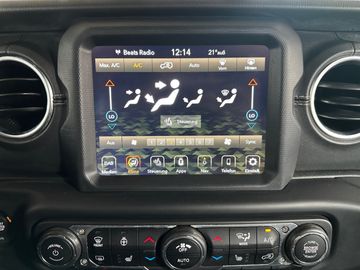 Car image 28
