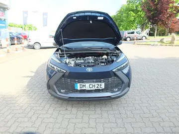 Car image 16