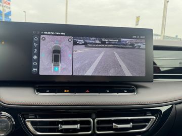 Car image 25