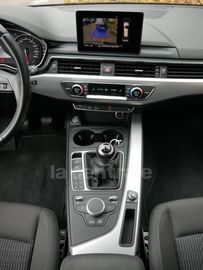 Car image 32