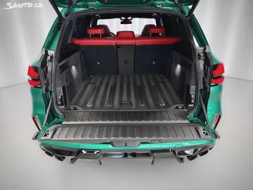 Car image 38