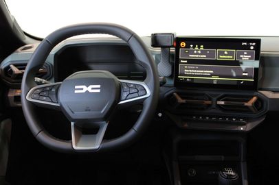 Car image 32