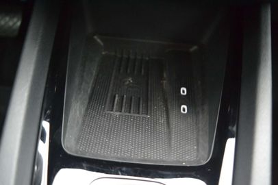 Car image 38