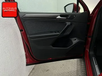 Car image 34