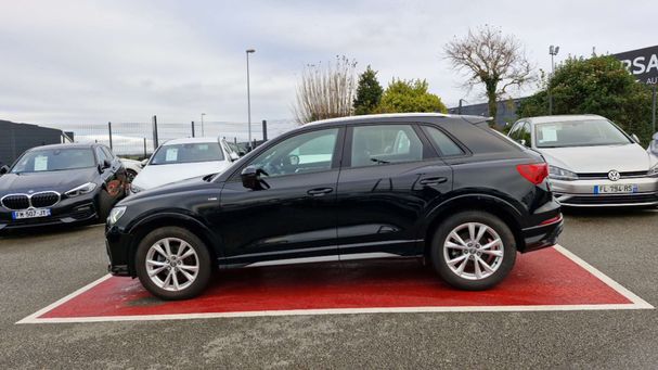 Audi Q3 35 TFSI S-line 110 kW image number 8