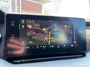 Car image 28