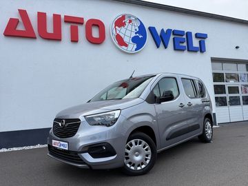 Car image 26