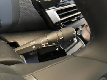 Car image 38