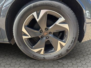 Car image 28