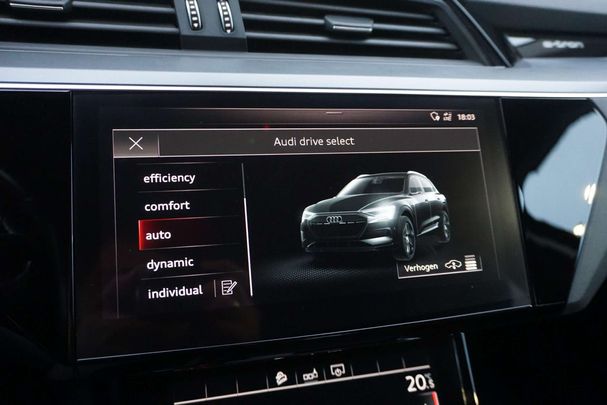 Audi e-tron 55 quattro Advanced 300 kW image number 35