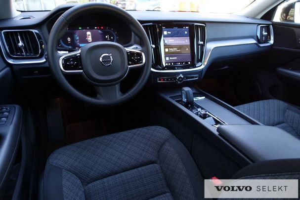 Volvo V60 Cross Country AWD 145 kW image number 12