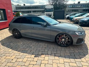 Car image 38