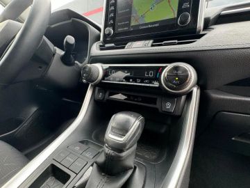 Car image 24