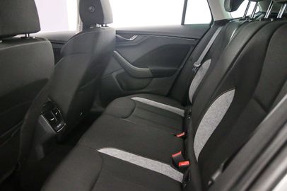 Car image 36