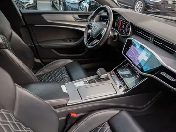 Car image 27