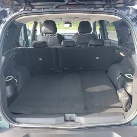 Car image 26