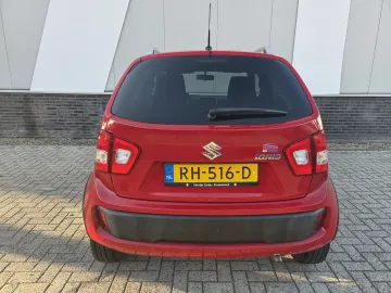 Car image 5