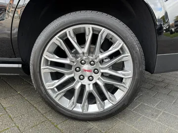 Car image 37