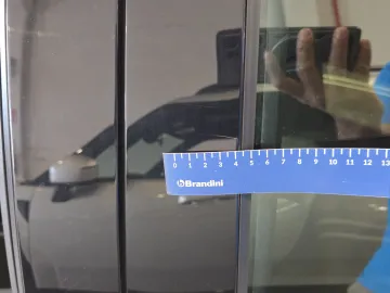 Car image 32