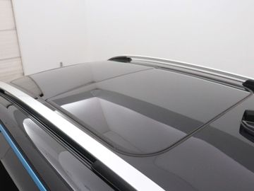 Car image 32