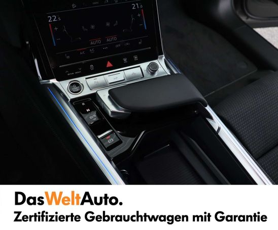 Audi Q8 55 quattro e-tron Business 250 kW image number 16