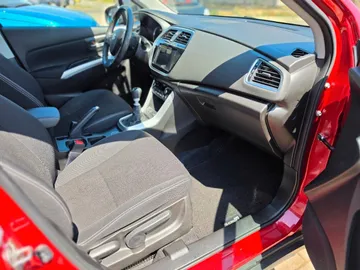 Car image 27