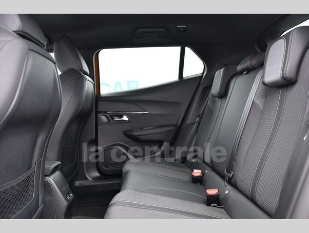 Peugeot 2008 1.5 BlueHDi 130 GT EAT8 96 kW image number 6