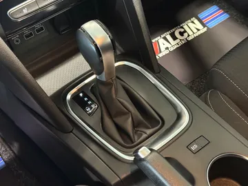 Car image 37