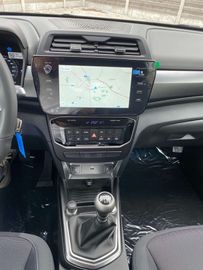 Car image 26