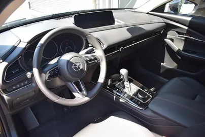 Car image 25