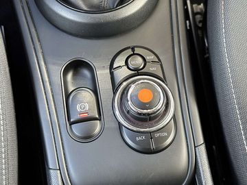 Car image 31