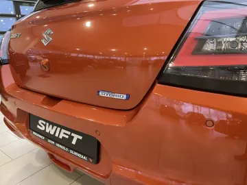 Car image 27