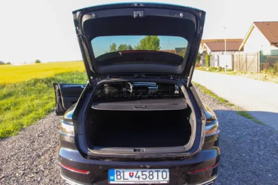 Car image 34