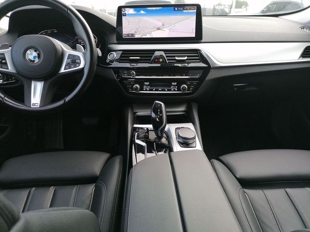 BMW 520d Touring 140 kW image number 8