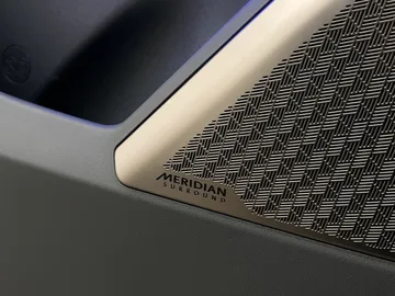 Car image 38