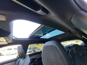 Car image 40