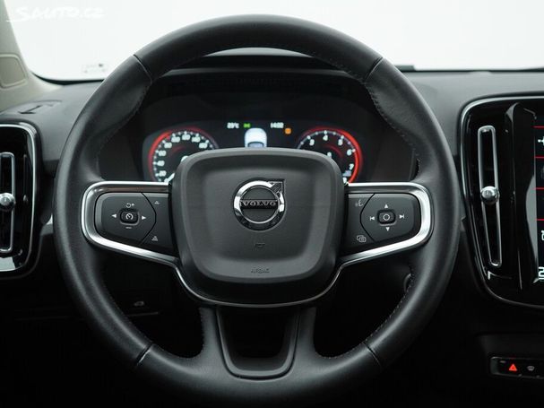 Volvo XC40 Momentum 120 kW image number 13