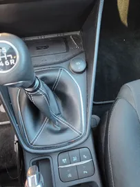 Car image 32