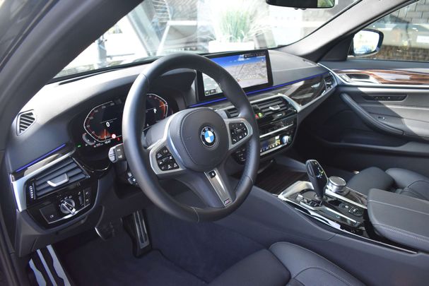 BMW 530i 180 kW image number 30