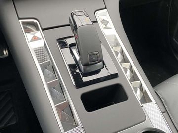 Car image 37