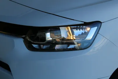 Car image 34