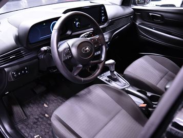 Car image 11