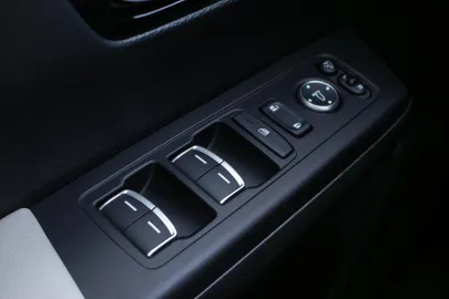 Car image 50
