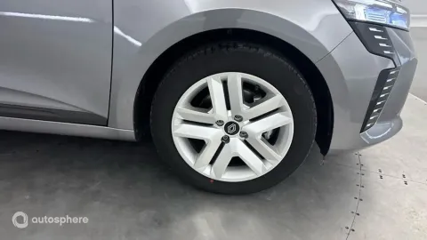 Car image 20
