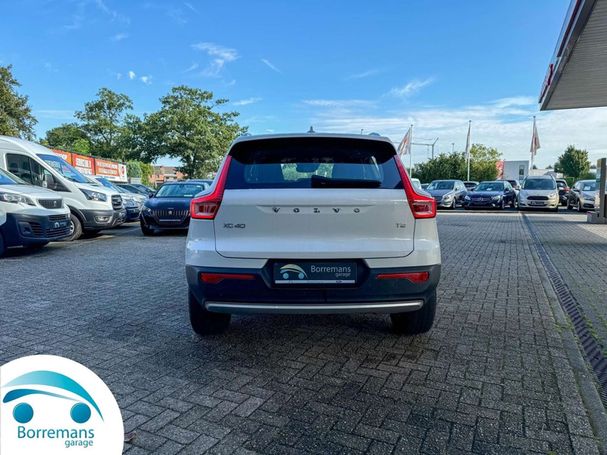 Volvo XC40 1.5 T2 95 kW image number 31