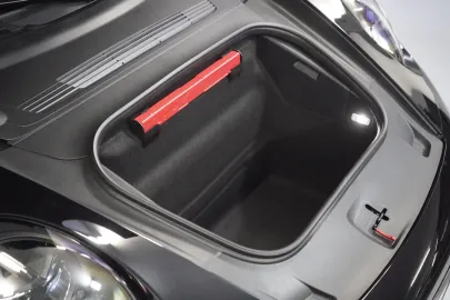Car image 32